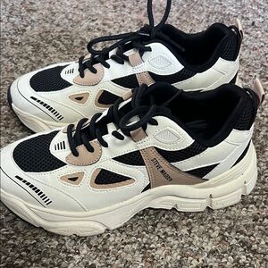 Steve Madden Monochrome Sneakers with Tan Details